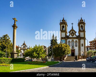 Viseu, Portugal; August 2020: Blick auf die Kirche von Nossa Senhora do Carmo in der historischen Stadt Viseu, Portugal Stockfoto