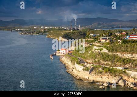 Kuba, Provinz Santiago de Cuba, Santiago de Cuba, Blick vom Castillo de San Pedro de la Roca (Castillo del Morro) Stockfoto