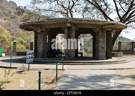 13. März 2021, Elephanta Höhlen, Mumbai, Maharashtra, Indien. Dome Stone Gazebo, Outdoor auf Elephanta Island oder Gharapuri Stockfoto