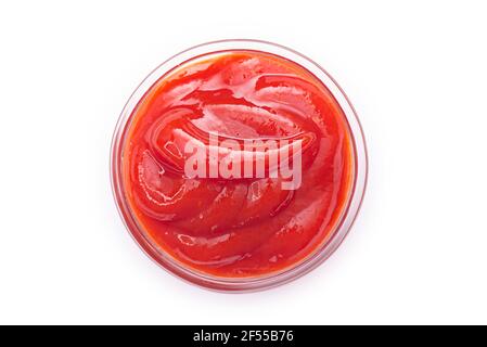 Frisches Tomatenketchup in kleiner Glasschüssel, Tomatensauce Stockfoto
