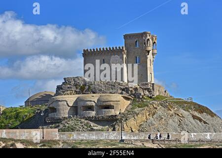 Die Burg von Guzman El Bueno wurde ursprünglich als Alcazar (maurische Festung) erbaut. Tarifa Provinz Cádiz Andalusien (Andalusien), Spanien, Spanisch, Stockfoto