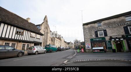 Geschäfte in Northleach, Gloucestershire in Großbritannien Stockfoto