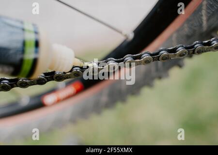 Radgetriebe und Schaltwerk Ölen Stockfoto