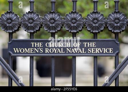 London, England, Großbritannien. Pfarrkirche St. Mary-Le-Strand in The Strand. Kirche der Frauen Royal Naval Service Stockfoto