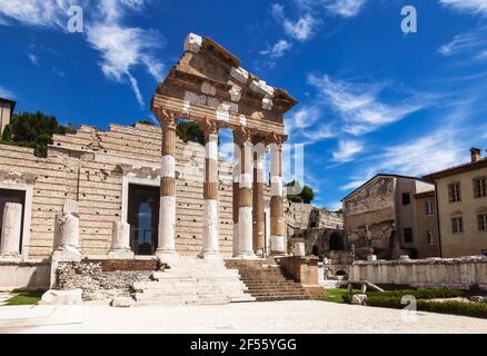 Capitolium (Tempel der Kapitolinischen Triade), der Haupttempel in der römischen Stadt Brixia jetzt Brescia, Lombardei, Norditalien, Teil der UNESCO-Welt h Stockfoto