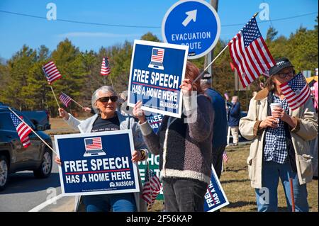 Eine Anti-Zensur-Kundgebung auf Cape Cod, USA. Bekämpfung der Zensur herausragen. Stockfoto