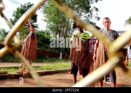 Buerarema , bahia / brasilien - 17. juni 2012: Tupinamba Indianer werden während der Besetzung einer Farm in der Gemeinde Buerarema gesehen. *** Lokale Bildunterschrift Stockfoto