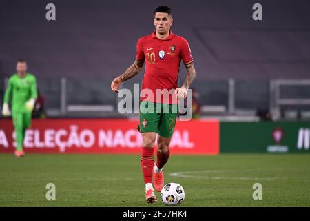 Reggio Emilia, Italien. März 2021, 24th. Joao Cancelo von Portugal in Aktion während der FIFA 2020 FIFA Fußball-Weltmeisterschaft Katar 2022 Qualifikationsspiel zwischen Portugal und Aserbaidschan im Juventus-Stadion in Turin (Italien), 24. März 2021. Foto Federico Tardito/Insidefoto Kredit: Insidefoto srl/Alamy Live News Stockfoto