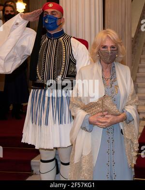 Die Herzogin von Cornwall in der Präsidentenvilla in Athen, während sie an einem Abendessen und Empfang während eines zweitägigen Besuchs in Griechenland teilnimmt, um den 200. Jahrestag der griechischen Unabhängigkeit zu feiern. Bilddatum: Mittwoch, 24. März 2021. Stockfoto