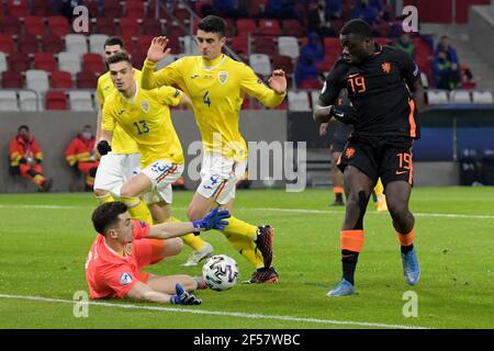 BOEDAPEST, UNGARN - MÄRZ 24: Alexandru Pasanu, Daniel Vlad, Brian Brobbey während des UEFA Under 21 Euro Championship Gruppenspiel zwischen Neth Stockfoto