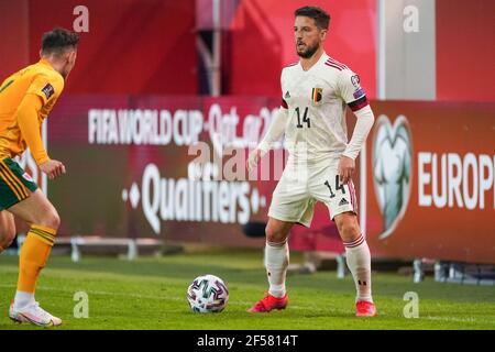 LEUVEN, BELGIEN - MÄRZ 24: Connor Roberts aus Wales und Dries Mertens aus Belgien während des FIFA World Cup 2022 Qatar Qualifier-Spiels zwischen Belgien Stockfoto