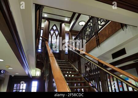 Treppe in der Kathedrale des Lernens.Universität von Pittsburgh.Pennsylvania.USA Stockfoto