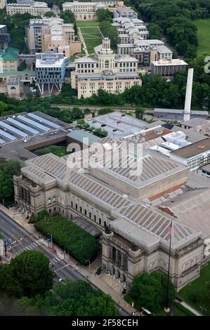 Luftaufnahme des Carnegie Museum of Nature History mit Carnegie Museum of Art auf der linken Seite und Carnegie Mellon University in Der Hintergrund.Pittsburgh.PA.USA Stockfoto