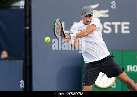 Miami Gardens, FL, USA. März 2021, 24th. Vasek Pospisil gesehen spielen am Tag 3 der Miami Open am 24. März 2021 im Hard Rock Stadium in Miami Gardens, Florida Menschen: Vasek Pospisil Kredit: Hoo Me/Media Punch/Alamy Live News Stockfoto