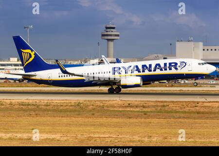 Palma de Mallorca, Spanien - 21. Juli 2018: Ryanair Boeing B737-800 Flugzeug starten am Flughafen Palma de Mallorca in Spanien. Stockfoto