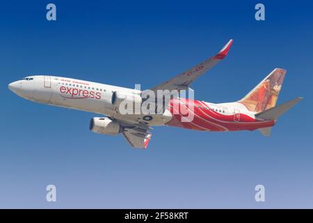 Dubai, Vereinigte Arabische Emirate – 21. Februar 2018: Air India Express Boeing 737-800 am Dubai International Airport (DXB) in den Vereinigten Arabischen Emiraten. Bo Stockfoto