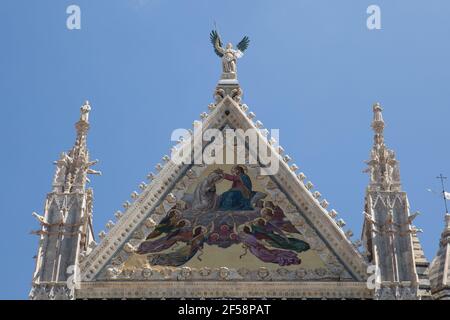 Siena Kathedrale Dachdreieck Mit Fresko Stockfoto