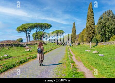 Rom (Italien) - die archäologischen Ruinen in der Via Appia di Roma (auf italienisch: 'Via Appia Antica'), der wichtigsten römischen Straße des antiken Reiches Stockfoto