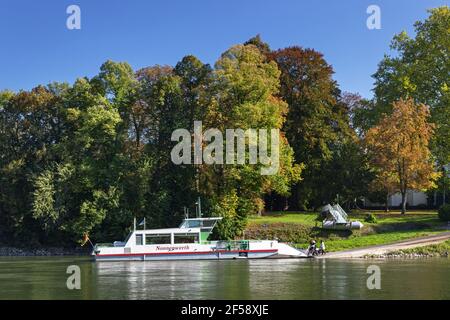 Geographie / Reisen, Deutschland, Nordrhein-Westfalen, Remagen, Fähre Nonnenwerth Insel im Rhein, , Additional-Rights-Clearance-Info-not-available Stockfoto