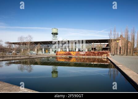 Geographie / Reisen, Deutschland, Nordrhein-Westfalen, Ruhrgebiet, Bochum, Jahrhunderthalle, Wasserturm, Additional-Rights-Clearance-Info-Not-available Stockfoto
