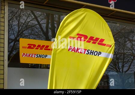 Paketshop von DHL in Berlin Stockfoto