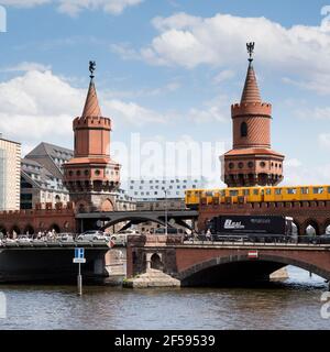 Geographie / Reisen, Deutschland, Berlin, Oberbaumbrücke, Backsteingotik, Additional-Rights-Clearance-Info-Not-Available Stockfoto