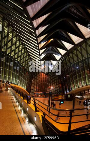 Bahnhofsgebäude, zeitgenössische Architektur Lyon, Auvergne-Rhône-Alpes, Frankreich Stockfoto