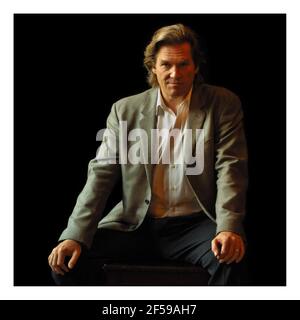 Jeff Bridges in London, um seinen neuesten Film K-PAX im Dorchester Hotel zu promoten.pic David Sandison 22/11/2001 Stockfoto