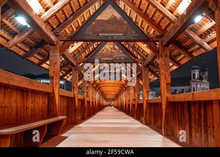 Luzern Kapellbrücke am Vierwaldstättersee bei Nacht - (Luzern) - Schweiz Stockfoto