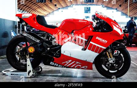 Bangkok Thailand - Dezember 11 2017: Ducati Desmosedici GP Superbike präsentiert auf der Motor Expo 2017 Stockfoto