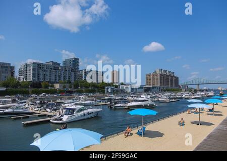 Geographie/Reisen, Kanada, Montreal, Clock Tower Beach am alten Hafen von Montreal, Paul-Cartier-Brücke, zusätzliche-Rights-Clearance-Info-not-available Stockfoto