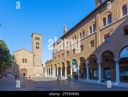 Geographie / Reisen, Italien, Ravenna, piazza San Francesco, Chiesa di page Francesco, Cafe Pasticceria P, Additional-Rights-Clearance-Info-not-available Stockfoto