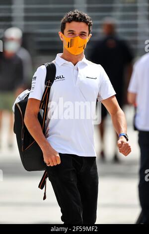 Sakhir, Bahrain. 25th Mai 2021. Lando Norris (GBR) McLaren. Großer Preis von Bahrain, Donnerstag, 25th. März 2021. Sakhir, Bahrain. Quelle: James Moy/Alamy Live News Stockfoto