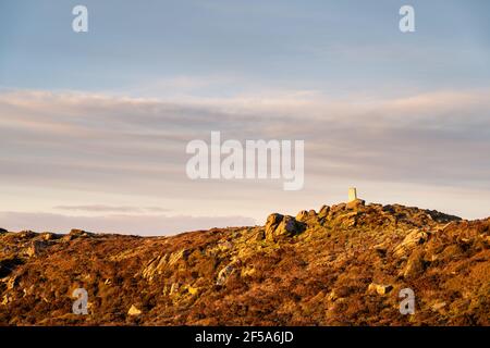 Trigonometrie Punkt auf den Kakerlaken bei Sonnenuntergang im Staffordshire, Peak District National Park, Großbritannien. Stockfoto
