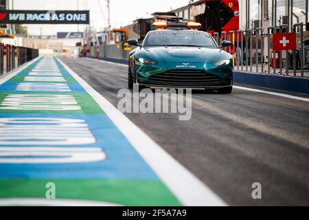 Das neue Aston Martin Safety Car während des Formel 1 Gulf Air Bahrain Grand Prix 2021 vom 26. Bis 28. März 2021 auf dem Bahrain International Circuit, in Sakhir, Bahrain - Foto Florent Gooden / DPPI Stockfoto