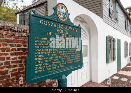 Das Gonzalez-Alverez-Haus (das älteste Haus) ist ein historisches Wahrzeichen in St. Augustine, FL, mit Originalkonstruktion aus dem Jahr 1723. (USA) Stockfoto