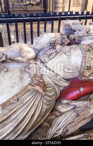 Das Grab von Heinrich IV. Und seiner Königin Johanna von Navarra in der Kathedrale von Canterbury, Kent Stockfoto