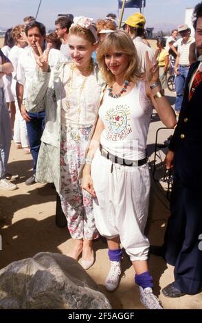 Madonna und Rosanna Arquette zum Set von verzweifelt suchende Susan in 1985 Credit: Ralph Dominguez/MediaPunch Stockfoto