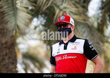 Sakhir, Italien. März 2021, 25th. RAIKKÖNEN Kimi (FIN), Alfa Romeo Racing ORLEN C41, Portrait während der Formel 1 Gulf Air Bahrain Grand Prix 2021 vom 26. Bis 28. März 2021 auf dem Bahrain International Circuit, in Sakhir, Bahrain - Foto Florent Gooden/DPPI/LiveMedia nur zur redaktionellen Verwendung Kredit: Unabhängige Fotoagentur/Alamy Live News Stockfoto