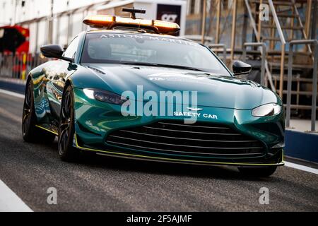 Sakhir, Italien. März 2021, 25th. Das neue Aston Martin Safety Car während des Formel 1 Gulf Air Bahrain Grand Prix 2021 vom 26. Bis 28. März 2021 auf dem Bahrain International Circuit, in Sakhir, Bahrain - Foto Florent Gooden/DPPI/LiveMedia Quellennachweis für redaktionelle Verwendung: Independent Fotoagentur/Alamy Live News Stockfoto