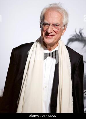 18. Oktober 2019, Lyon, Frankreich: Der französische Filmregisseur Bertrand Tavernier, hier 2019 zu sehen, starb am 25. März 2021 im Alter von 79 Jahren. Der 1941 in Lyon geborene Filmemacher ist Autor von Filmen wie Coup de Torchon und L,627 . Seit seiner Gründung leitete er das LumiÂre-Institut in Lyon (Rhâ„¢ne). (Bild: © James Colburn/ZUMA Wire) Stockfoto