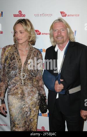 Sharon Stone, Richard Branson bei Sir Richard Branson und Eve Branson Gastgeber 'Rock the Kasbah' fand in Vibiana, Los Angeles 10,26,09 statt Stockfoto