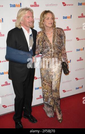 Sharon Stone, Richard Branson bei Sir Richard Branson und Eve Branson Gastgeber 'Rock the Kasbah' fand in Vibiana, Los Angeles 10,26,09 statt Stockfoto