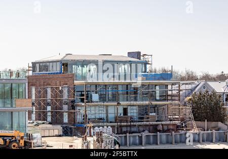 Wohnungen im Bau in 2 West Water Street, Sag Harbor, NY Stockfoto