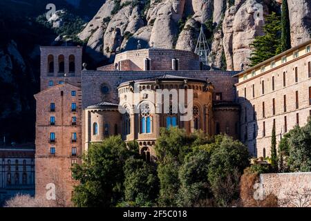 Berg und Basilika von Montserrat, Barcelona, Katalonien, Spanien. Stockfoto