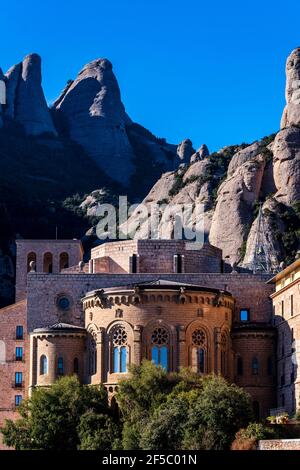 Berg und Basilika von Montserrat, Barcelona, Katalonien, Spanien. Stockfoto