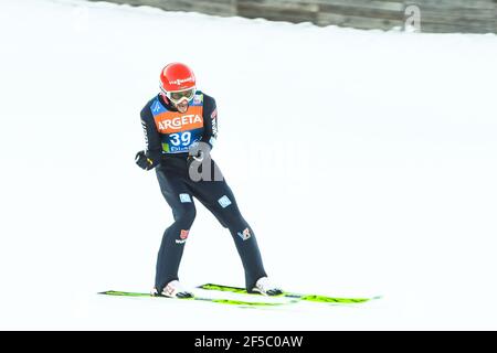 Planica, Slowenien. März 2021, 25th. Markus Eisenbichler aus Deutschland reagiert beim FIS Skisprung-Weltcup Flying Hill Einzelwettbewerb in Planica. (Foto von Milos Vujinovic/SOPA/Sipa USA) Quelle: SIPA USA/Alamy Live News Stockfoto