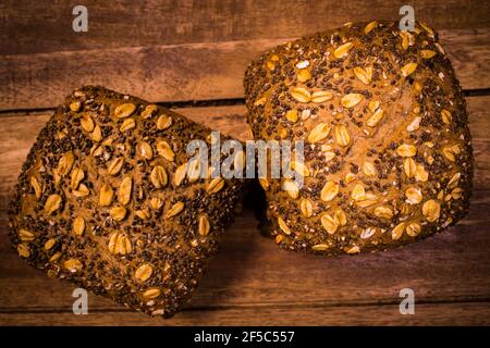 Frisch gebackene Vollkornbrötchen - Nahaufnahme Stockfoto