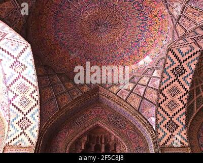 shiraz, Iran - 27. märz 2017: Fotos von Antiquitäten schöne Architekturen und Arabisken in shiraz Stockfoto