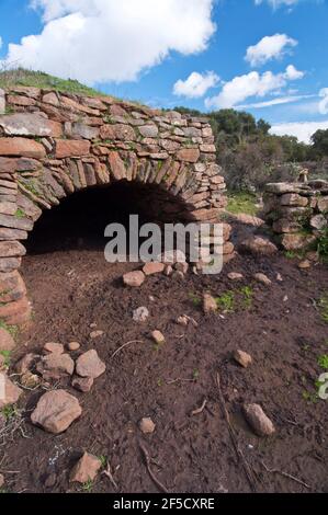 Coili Sa Bovida, Schafstall, basaltischen Hochebene Giara di Gesturi, Marmilla, Provinz Medio Campidano, Sardinien, Italien Stockfoto